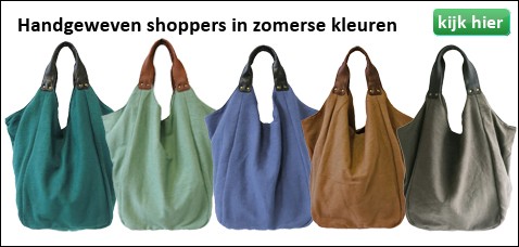 AuraQue shoppers van handgeweven katoen in zomerse kleuren