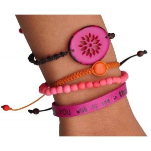 Colombianas - set van 4 handgemaakte armbandjes - fuchsia/koraal