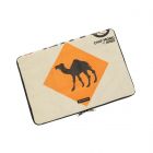15.6 inch laptophoes van gerecyclede cementzakken - Manoa - kameel